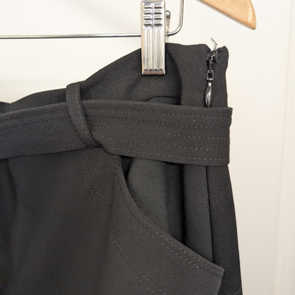 BANANA REPUBLIC BLACK PENCIL SKIRT SIZE 12 - Picture 3 of 6